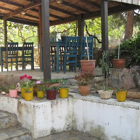 Dostlar Pansiyon * Ayvalik