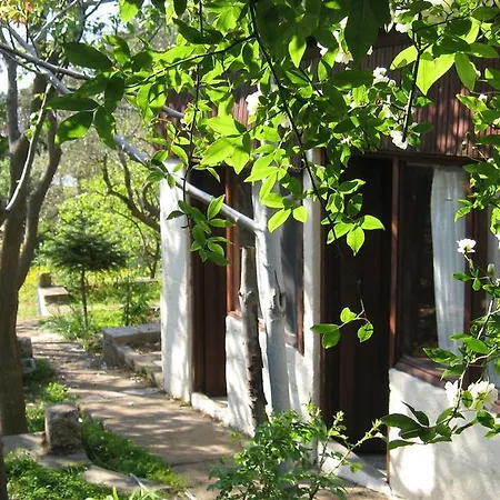 Dostlar Pansiyon Ayvalik